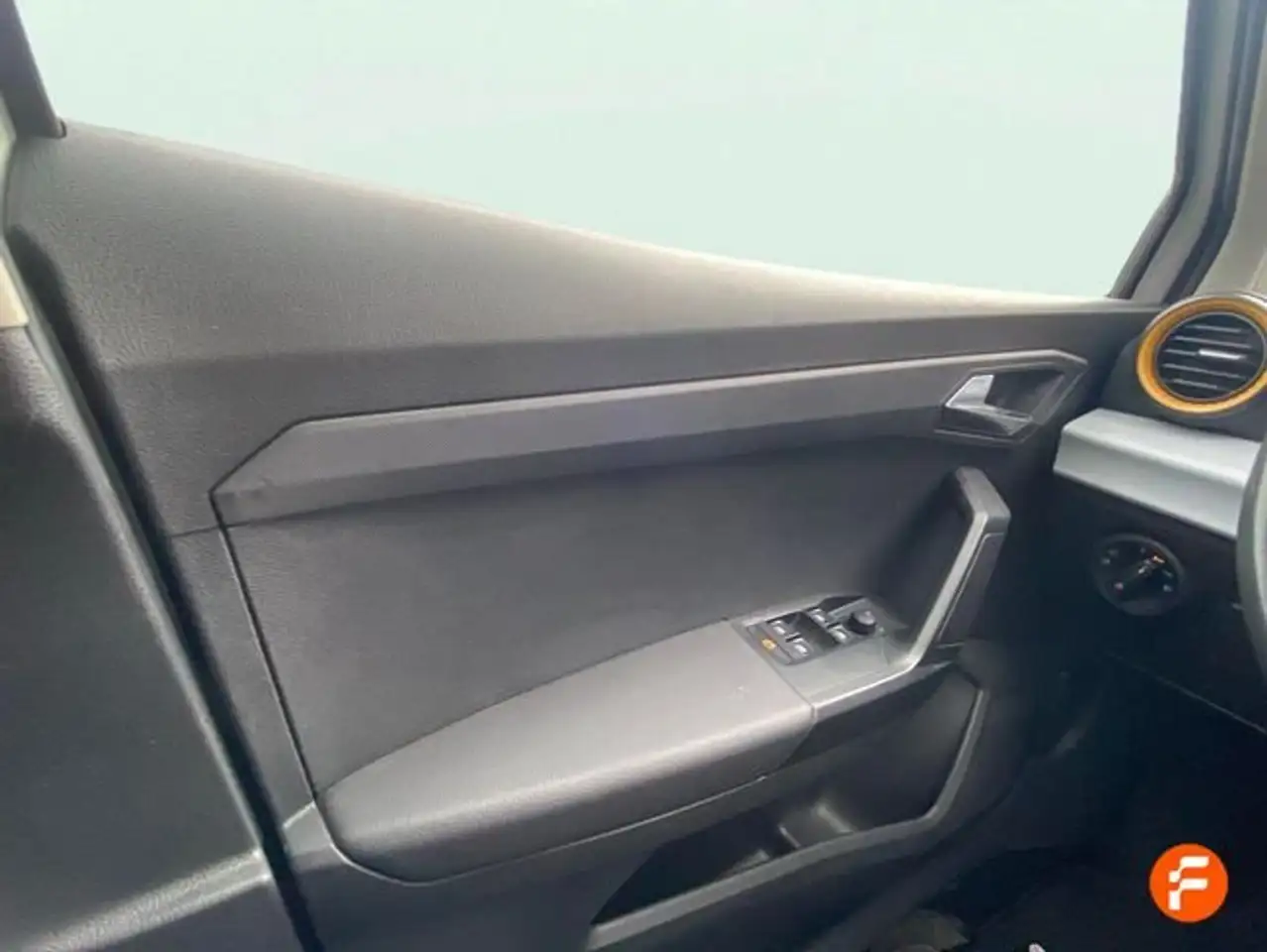 SEAT Arona 1.0 TSI 81kW DSG Style XL — Galería del vehículo 10