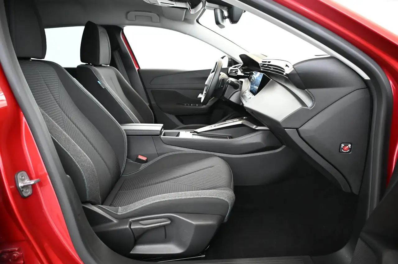 Peugeot 308 SW 1.2 130 e-THP EAT8 Style LED/NAVI/DAB/16S — Galerie du véhicule 29