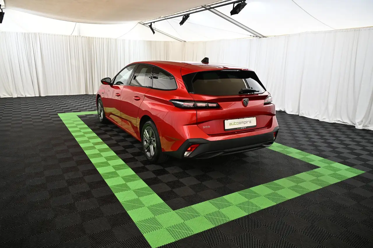 Peugeot 308 SW 1.2 130 e-THP EAT8 Style LED/NAVI/DAB/16S — Galerie du véhicule 6