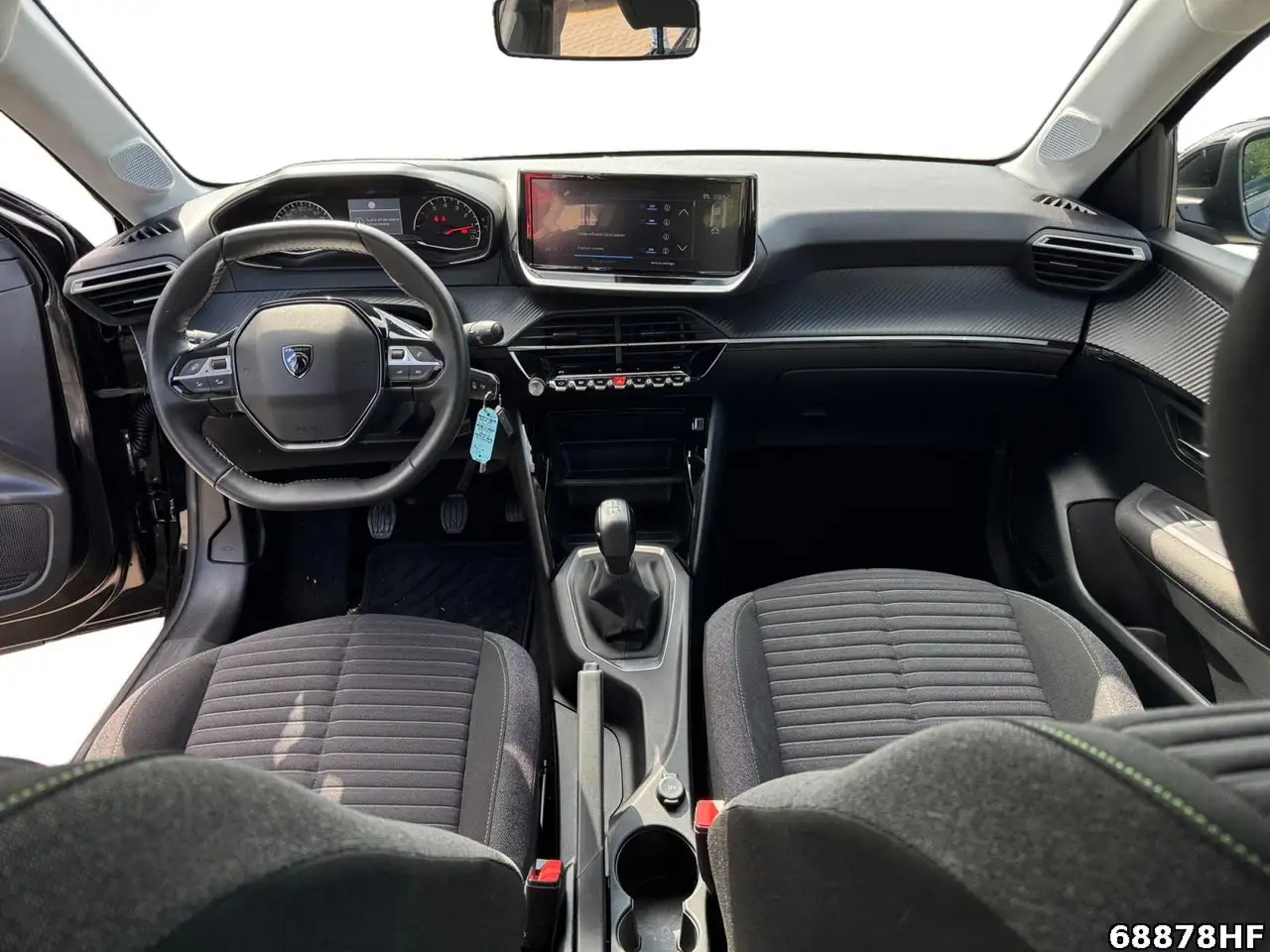 Peugeot 208 Active PureTech — Vehicle gallery 13