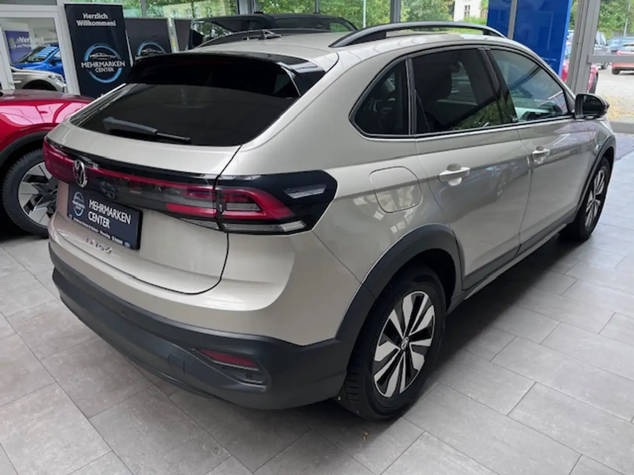 Volkswagen Taigo 1.0 TSI Move mit Navi-Vorbereitung — Galería del vehículo 5