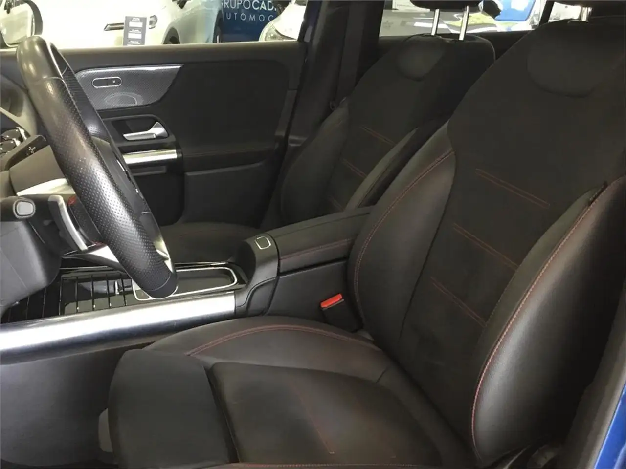 Mercedes-Benz GLA 200 — Galería del vehículo 8