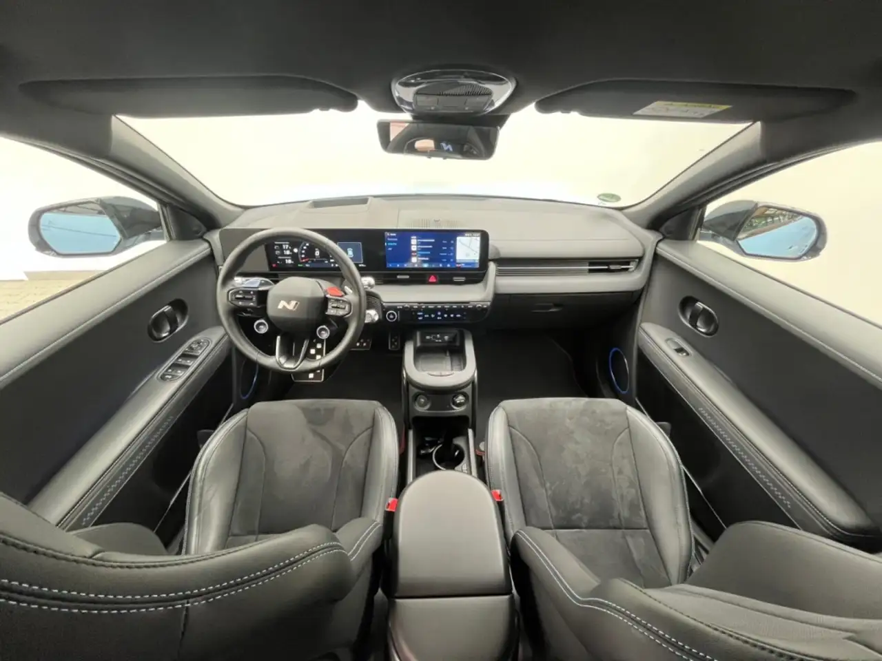 Hyundai IONIQ 5 84 KWH Sitz-Paket Sportpaket HUD StandHZG Navi Dig — Vehicle gallery 11