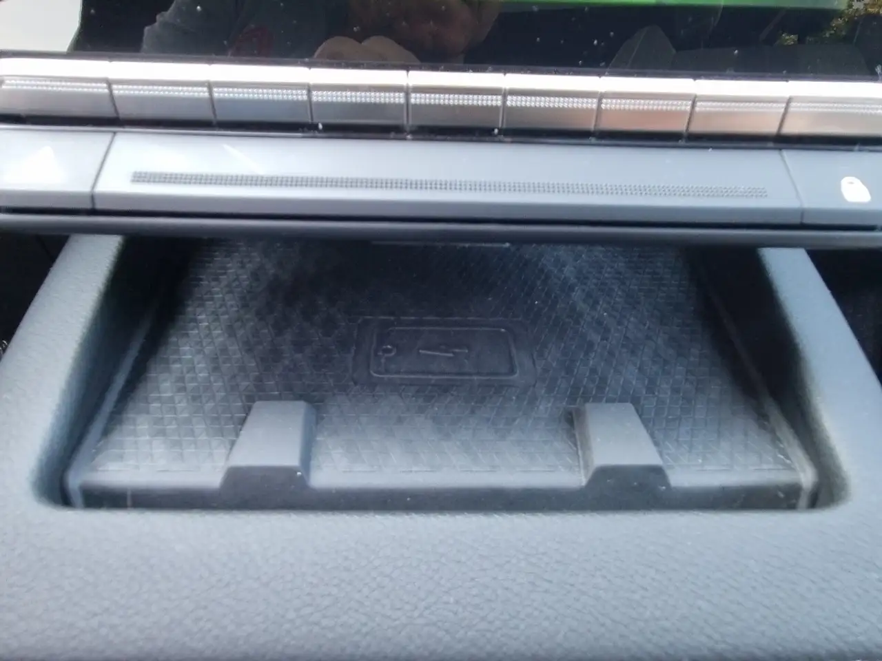Renault Scenic 100% elektr. Iconic 220 Long Range — Vehicle gallery 14