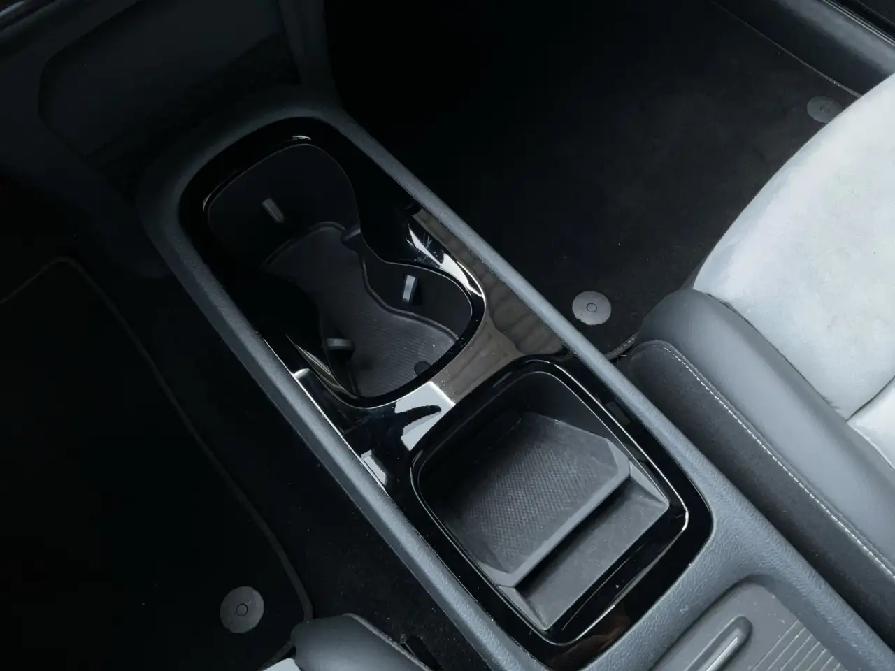 Volkswagen ID.3 Pro 150 kW (204 PS) 58 kWh 1-Gang-Automatik Pro... — Galerie du véhicule 18