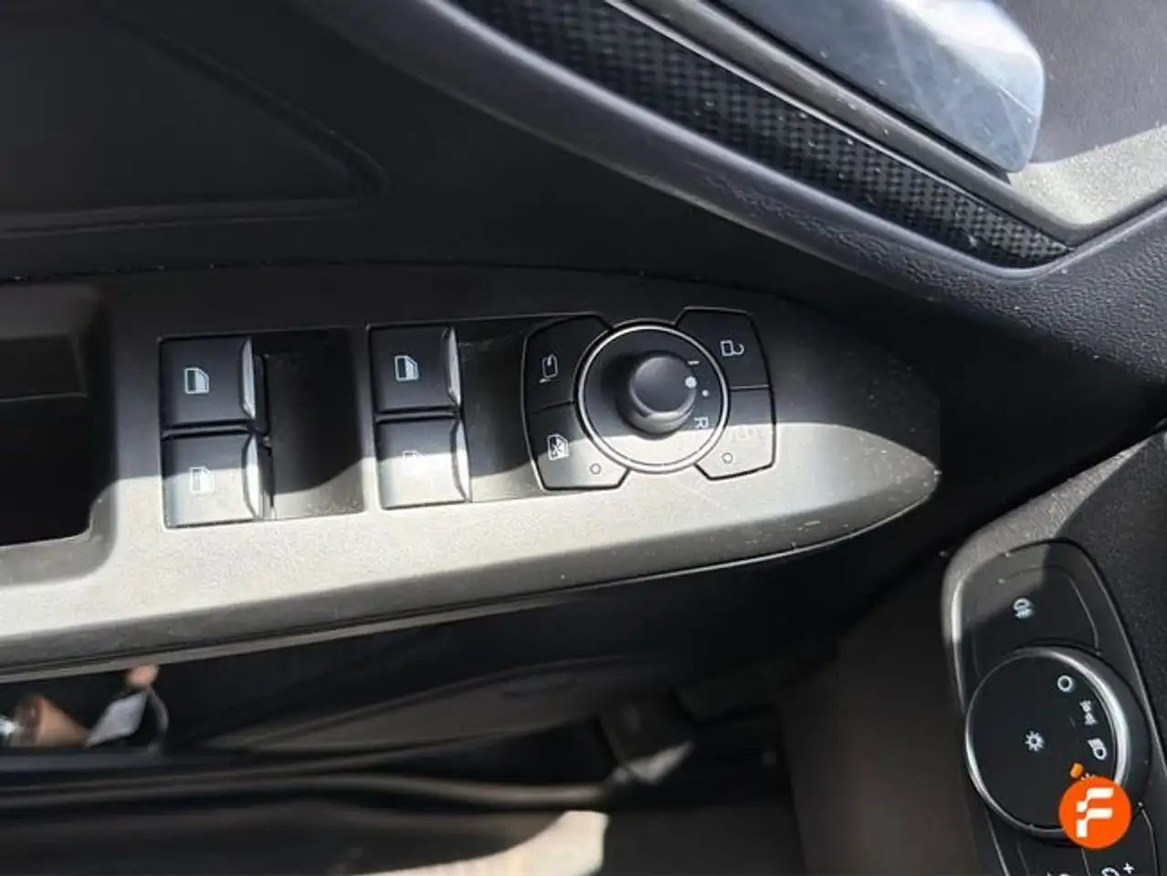 Ford Focus 2.3 Ecoboost ST Edition — Galería del vehículo 25
