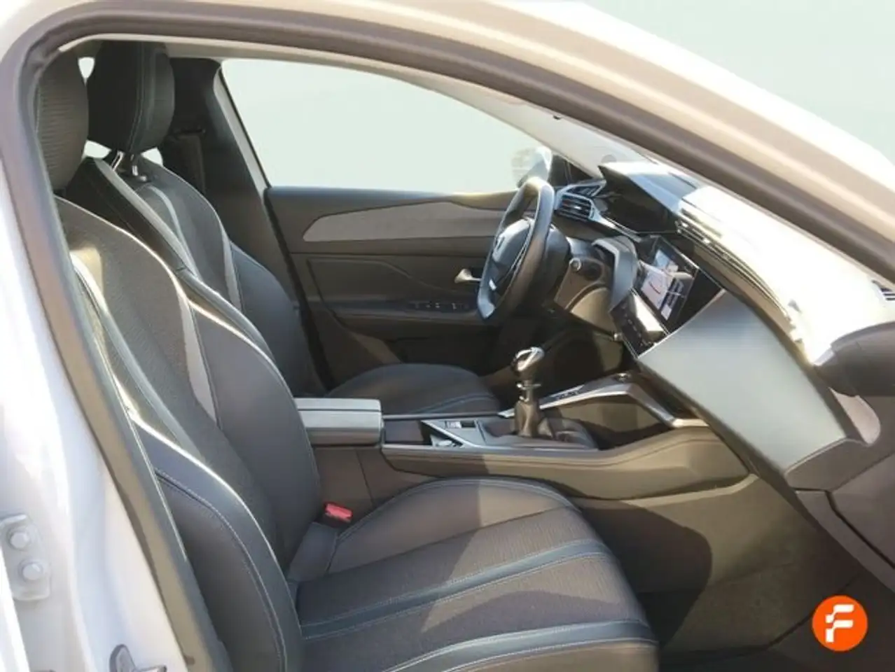 Peugeot 308 1.2 PureTech S&S Allure 130 — Galería del vehículo 17