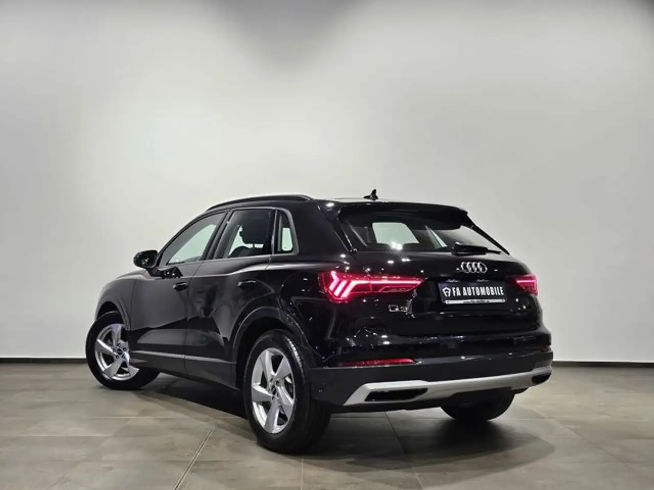 Audi Q3 35 TFSI Sport Virtual LED Plus Standheiz. AHK Spor — Vehicle gallery 10