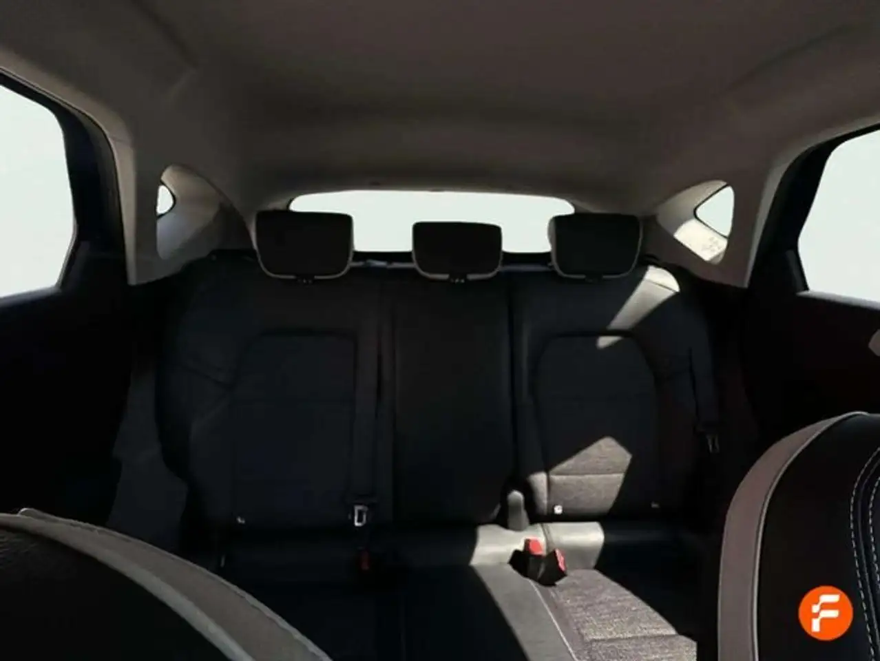 Renault Captur TCe Evolution 67kW — معرض صور السيارة 17
