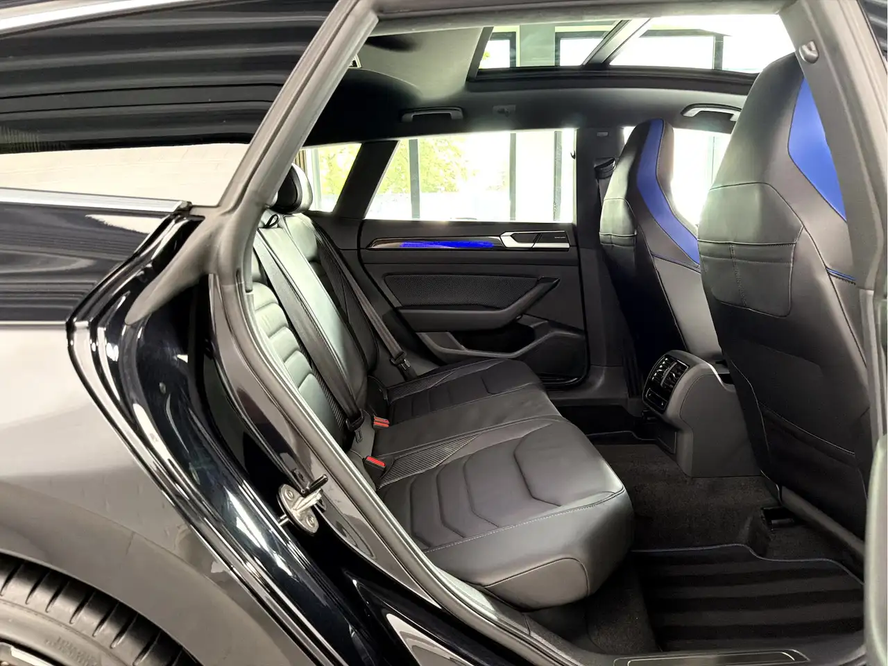 Volkswagen Arteon Shooting Brake R 2.0 TSI*IQ*Pano*AHK*H&K* — Galerie du véhicule 8
