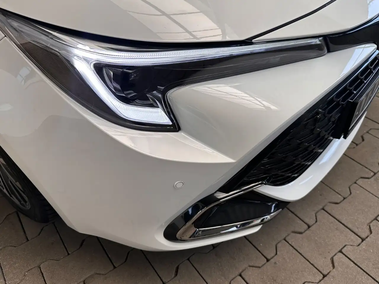 Toyota Corolla Hybrid Team D, Werksgarantie Bis 02/2029 — معرض صور السيارة 23