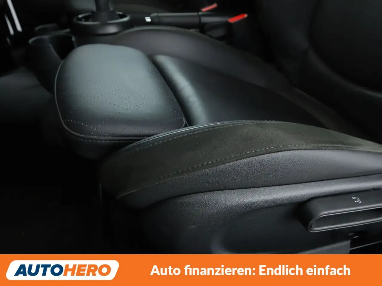 MINI Cooper S Cooper S Resolute Edition Aut.*NAVI*LED*TEMPO*CAM* — Galería del vehículo 33