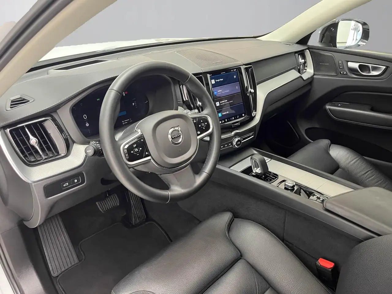 Volvo XC60 2.0 T6 AWD Recharge Ultra Dark Auto — Galerie du véhicule 10
