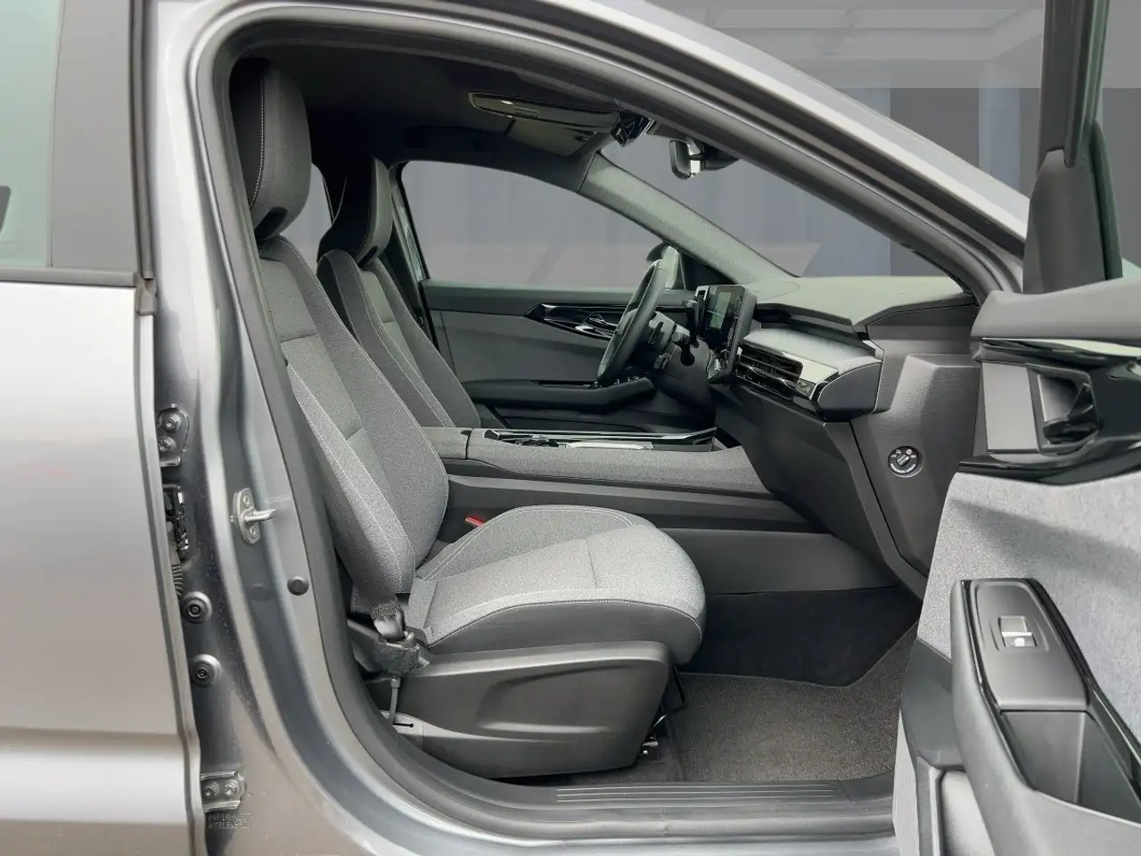 Renault Austral EVOLUTION TCe 160 AUTOMATIK SITZHEIZUNG — Galería del vehículo 8