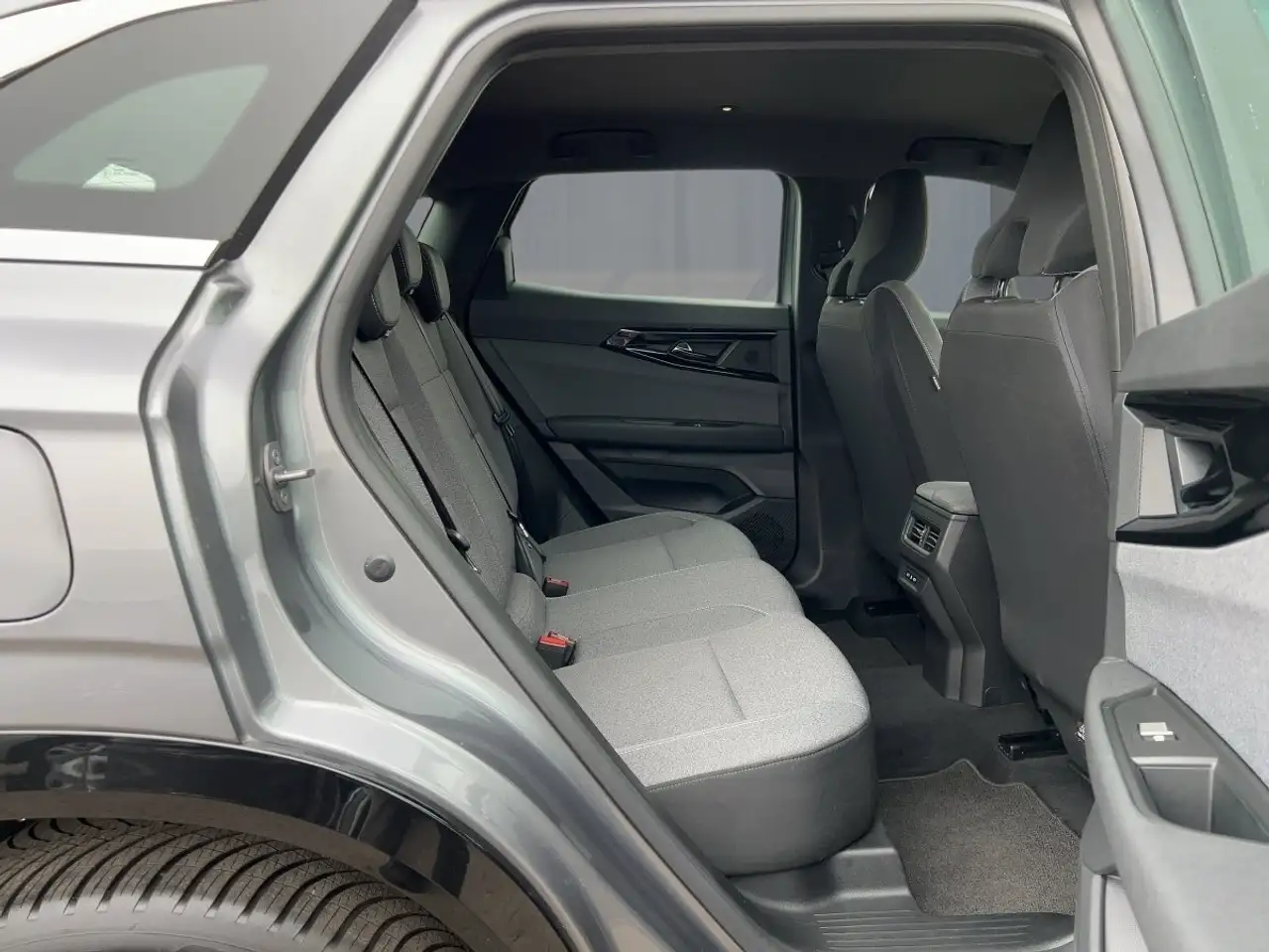 Renault Austral EVOLUTION TCe 160 AUTOMATIK SITZHEIZUNG — Galería del vehículo 9
