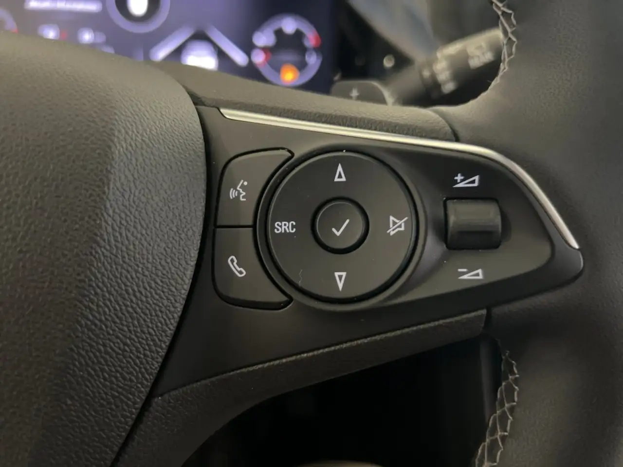 Opel Grandland 1.2 Turbo Ultimate LED+Navi+SHZ+360+LM — Galería del vehículo 16