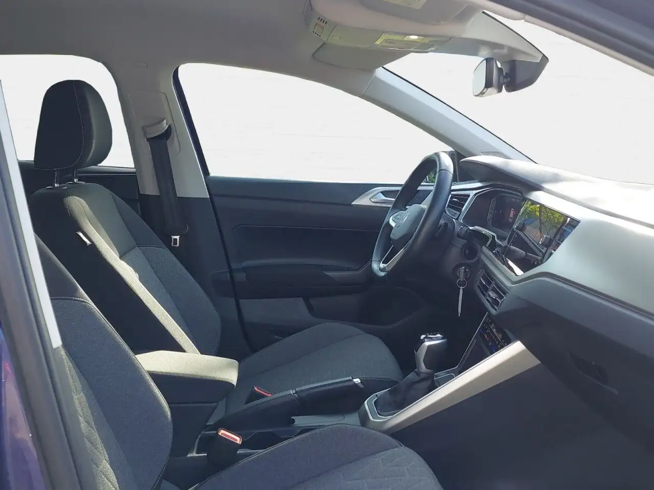 Volkswagen Polo 1.0 TSI DSG MOVE MATRIX ACC CLIMATRONIC CARPL — Galerie du véhicule 15