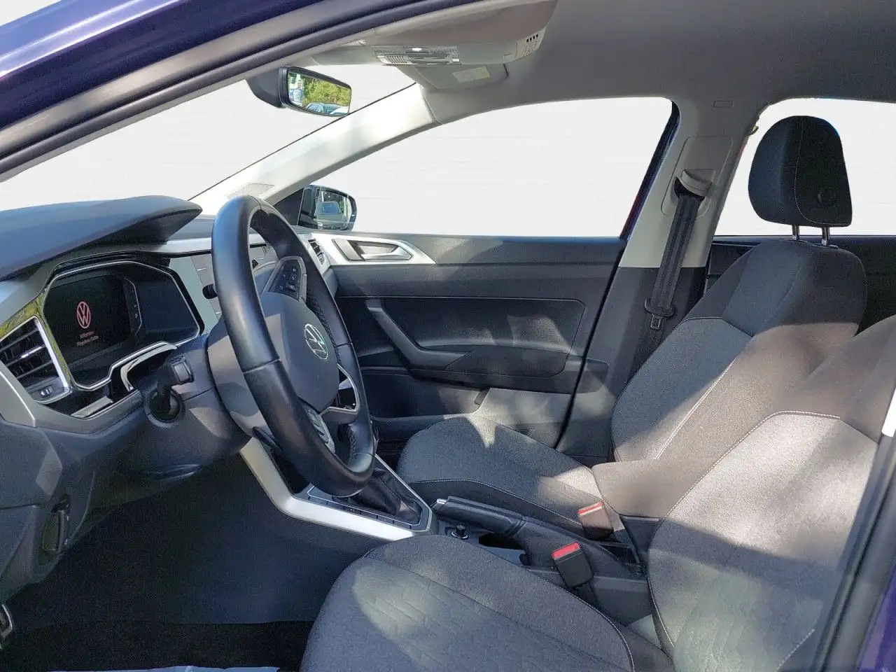 Volkswagen Polo 1.0 TSI DSG MOVE MATRIX ACC CLIMATRONIC CARPL — Galerie du véhicule 9