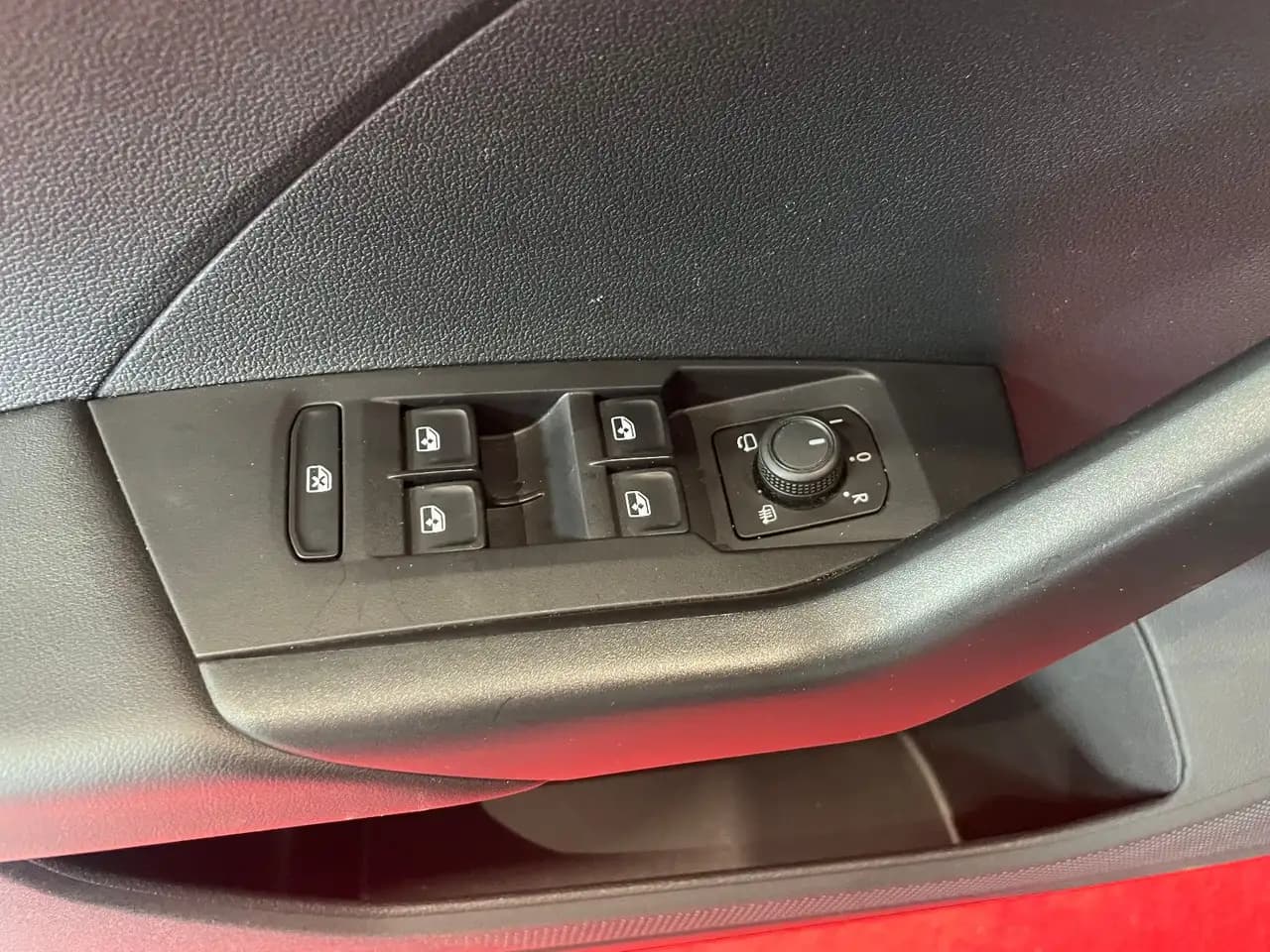 Volkswagen T-Cross LIFE 1.0 TSI *PDC*ALU*ALLWETTER*APPCON* — معرض صور السيارة 18