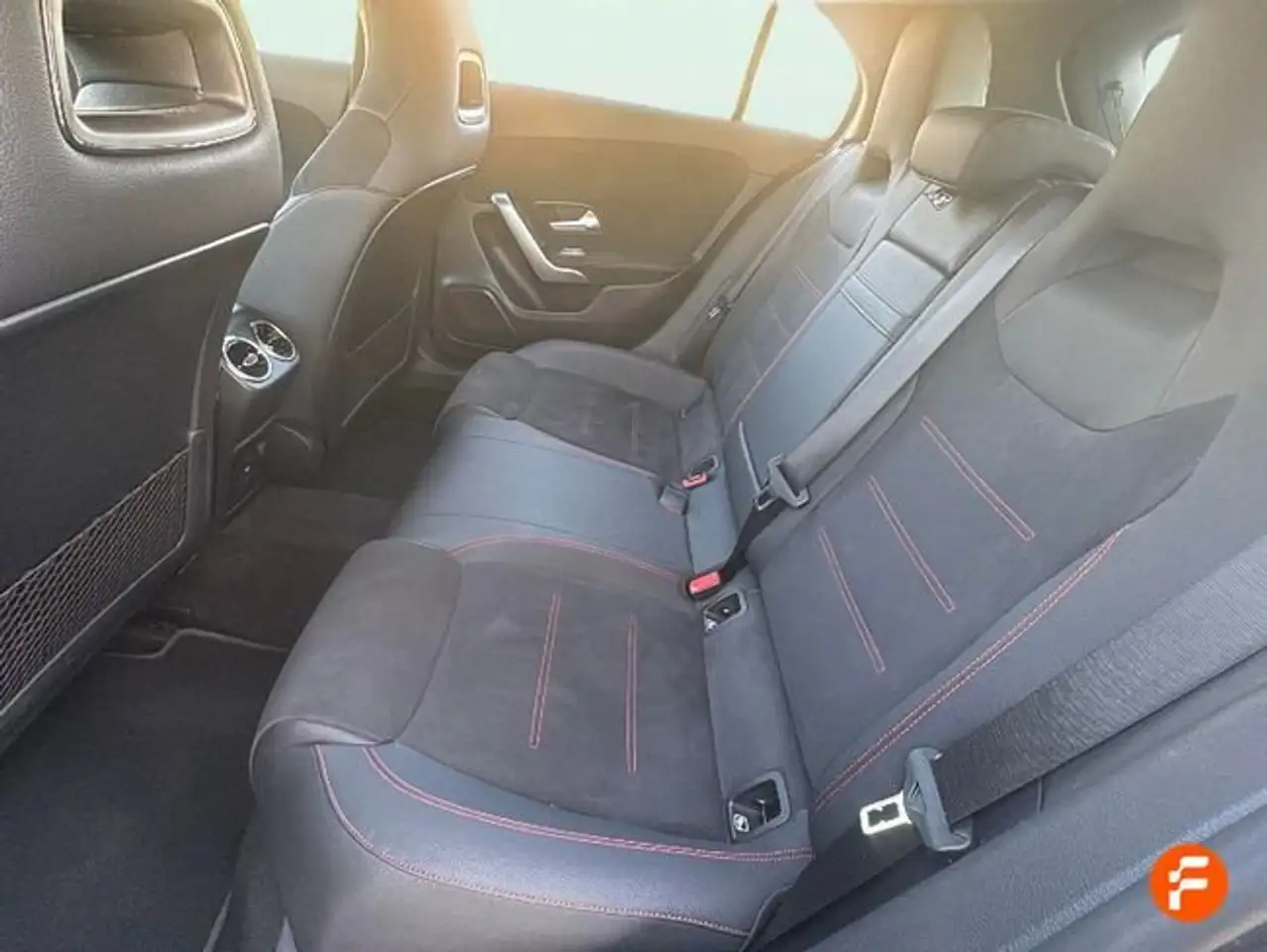Mercedes-Benz A 180 d — Galerie du véhicule 25