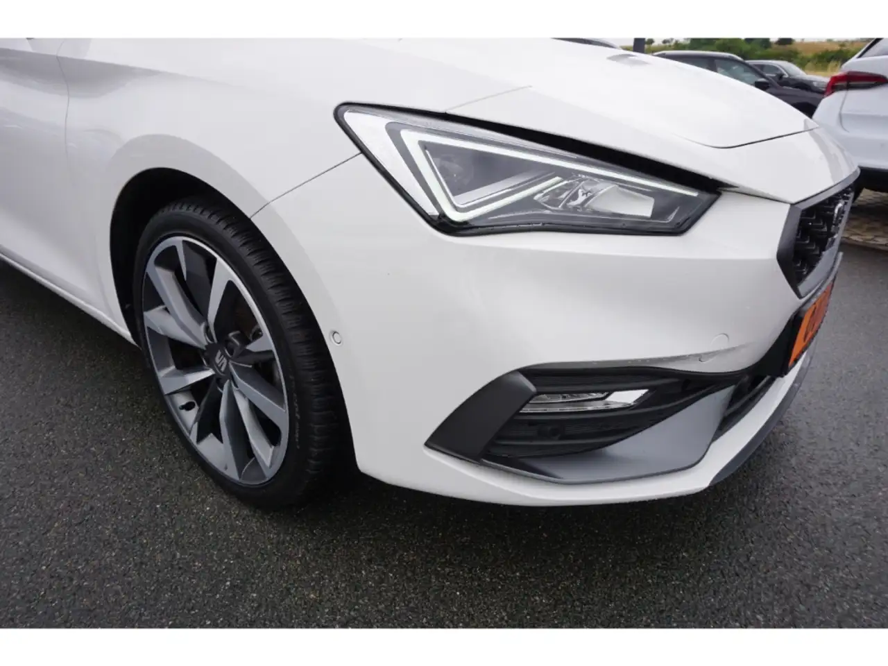 SEAT Leon 1.5TSI FR-Navi-Winterpaket-Klimaauto-AbstTempo-EU6 — معرض صور السيارة 28