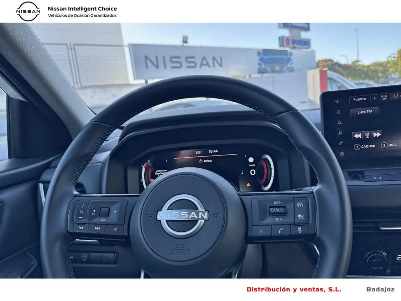 Nissan Qashqai 1.3 DIG-T mHEV 12V N-Connecta 4x2 103kW — Vehicle gallery 14