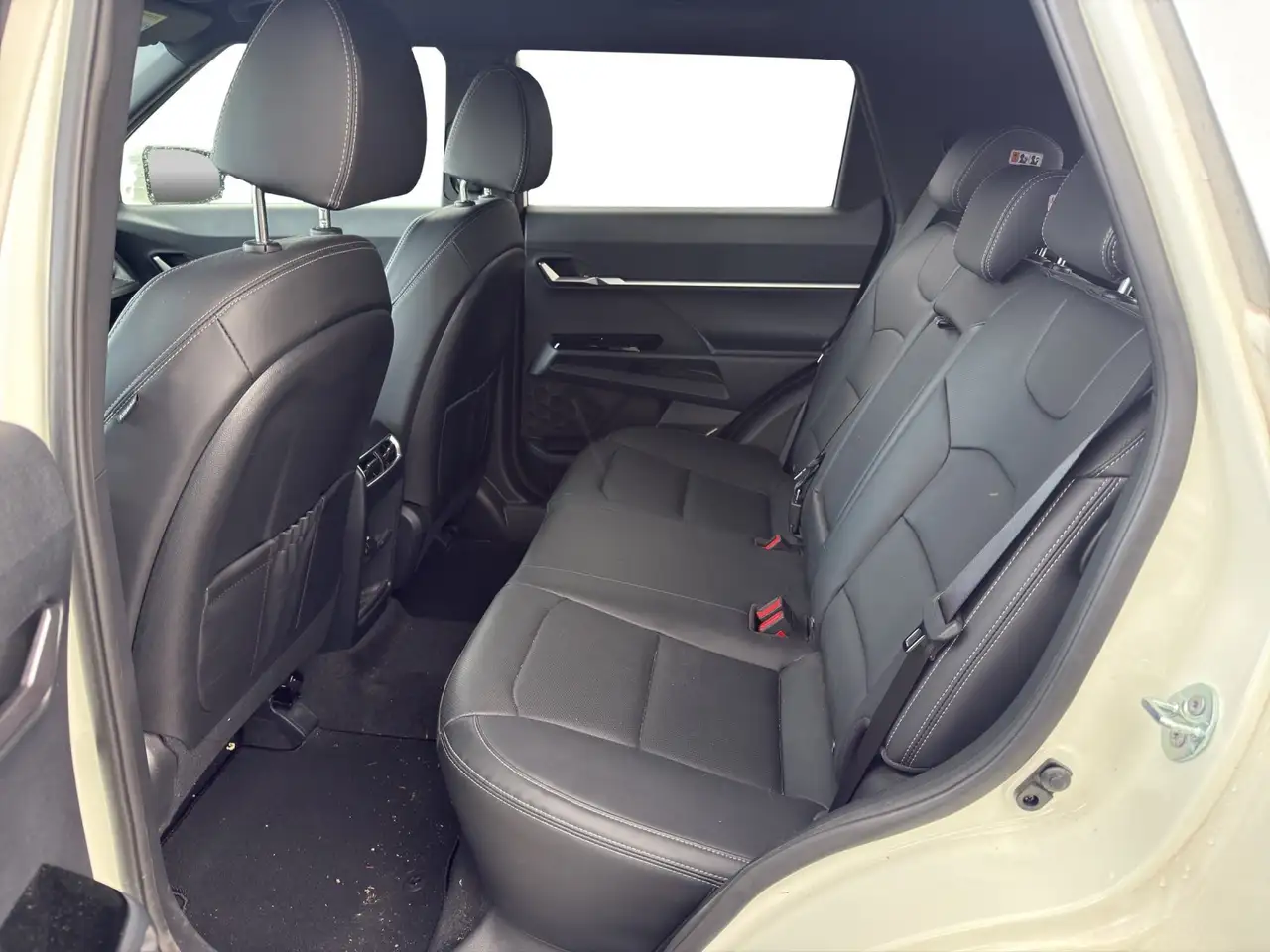 SsangYong Torres 1.5 T-GDI Quartz Kam.+KeyLess+LED+Navi+LM — Vehicle gallery 14