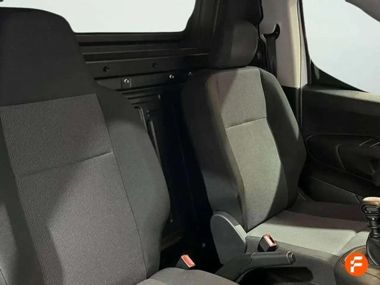 Citroen Berlingo Talla XL BlueHDi 100 S&S PLUS - 4P (2024) — Vehicle gallery 15