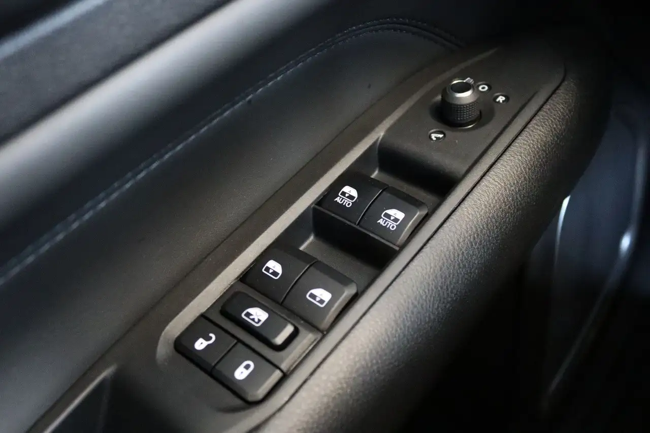 Jeep Compass Altitude DCT *LED*ACC*SHZ*CarPlay*360° — Galería del vehículo 31