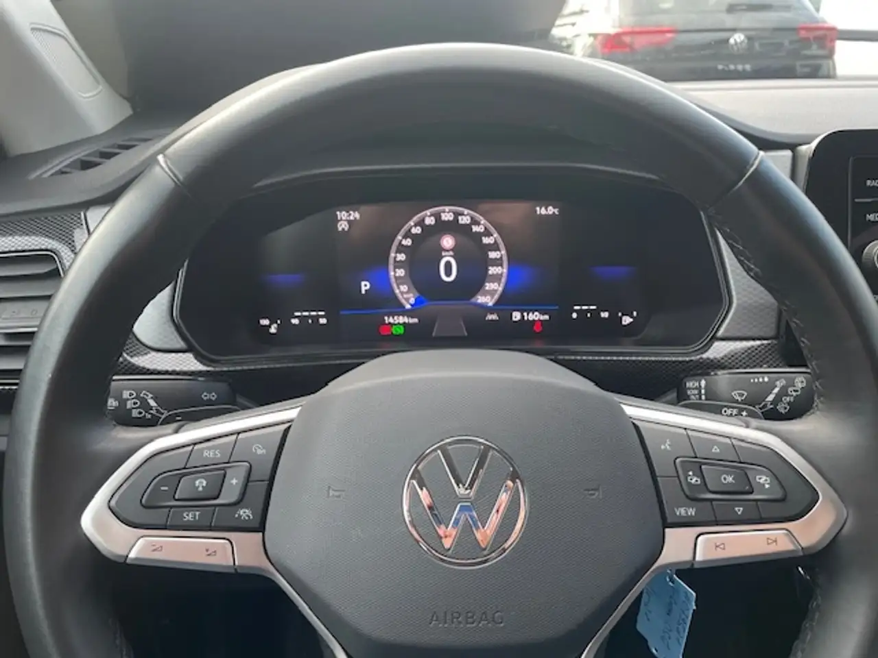 Volkswagen T-Cross 1.0 TSI Automatik DSG LED ACC Apple CarPlay Androi — معرض صور السيارة 22