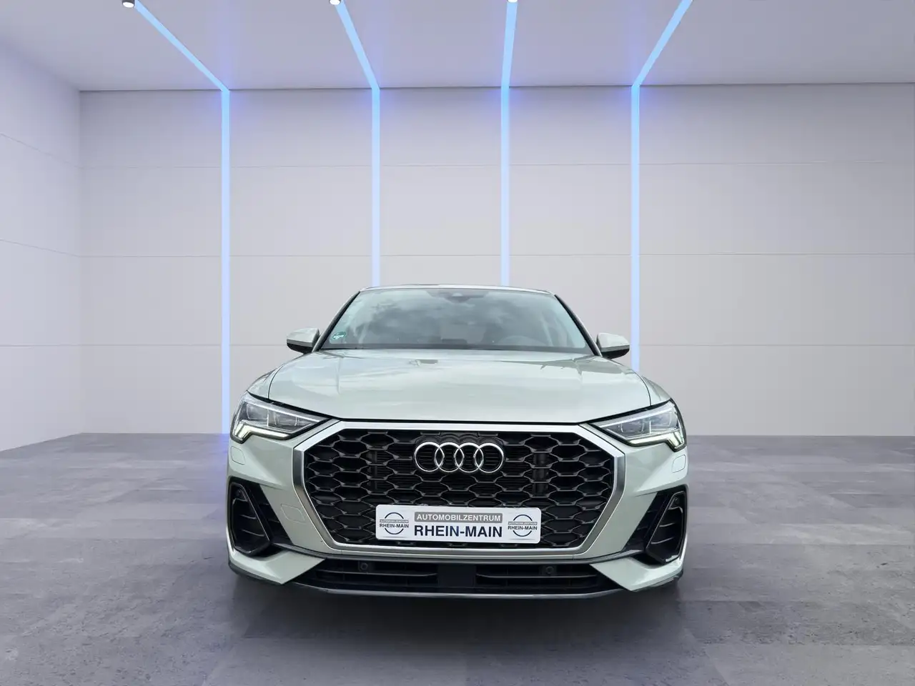 Audi Q3 35 TFSI SPORTBACK MATRIX AHK 18ZOLL RFK Digi-Tacho — Vehicle gallery 8