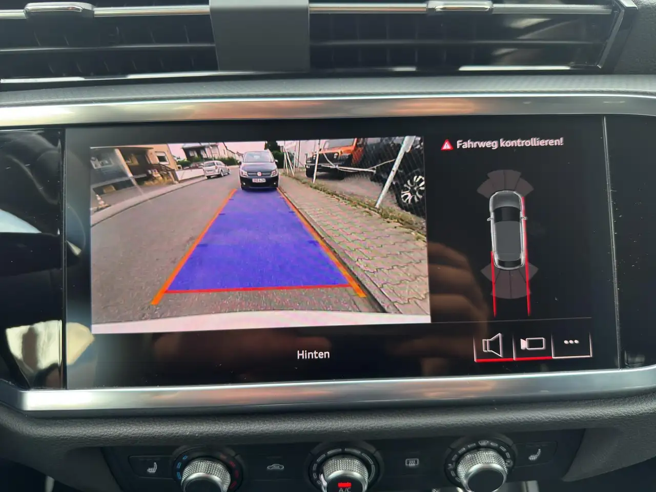 Audi Q3 35 TFSI SPORTBACK MATRIX AHK 18ZOLL RFK Digi-Tacho — Vehicle gallery 27