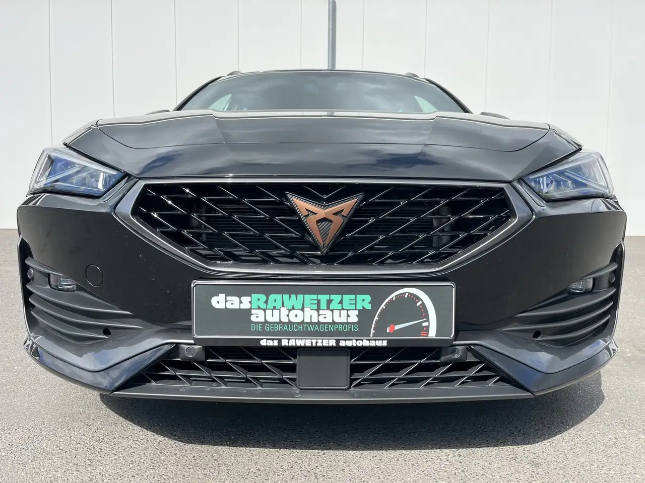 CUPRA Leon SP 2.0 TSI DSG 163€ m.20% Anz. Navi LED RFK SHZ — معرض صور السيارة 4