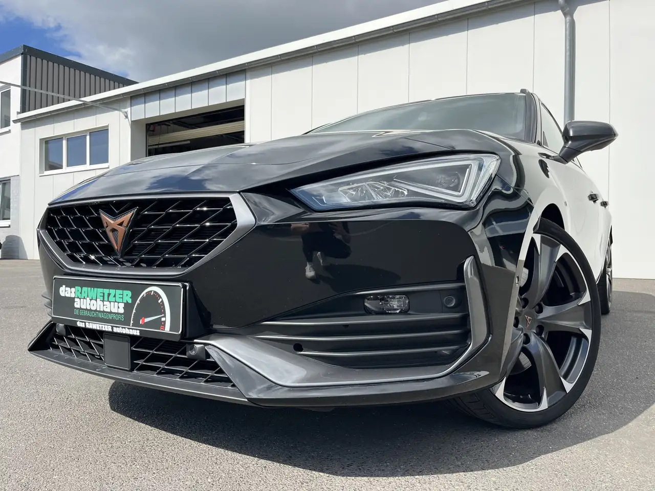 CUPRA Leon SP 2.0 TSI DSG 163€ m.20% Anz. Navi LED RFK SHZ — Marktredwitz