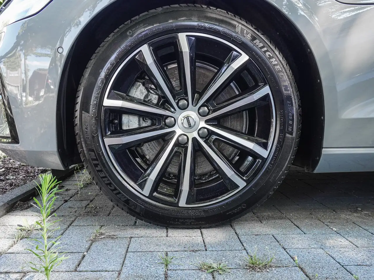 Volvo V60 T8 AWD Plus Dark Plug-in Hybrid STANDHZG 360° — معرض صور السيارة 6