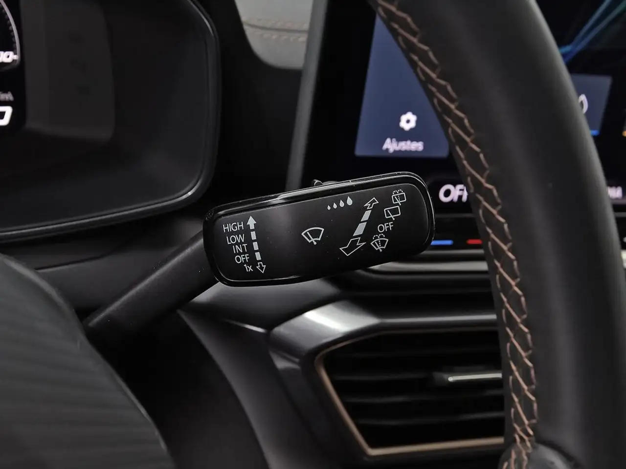 CUPRA Formentor 1.5 e-Hybrid 200 VZ DSG — Vehicle gallery 16