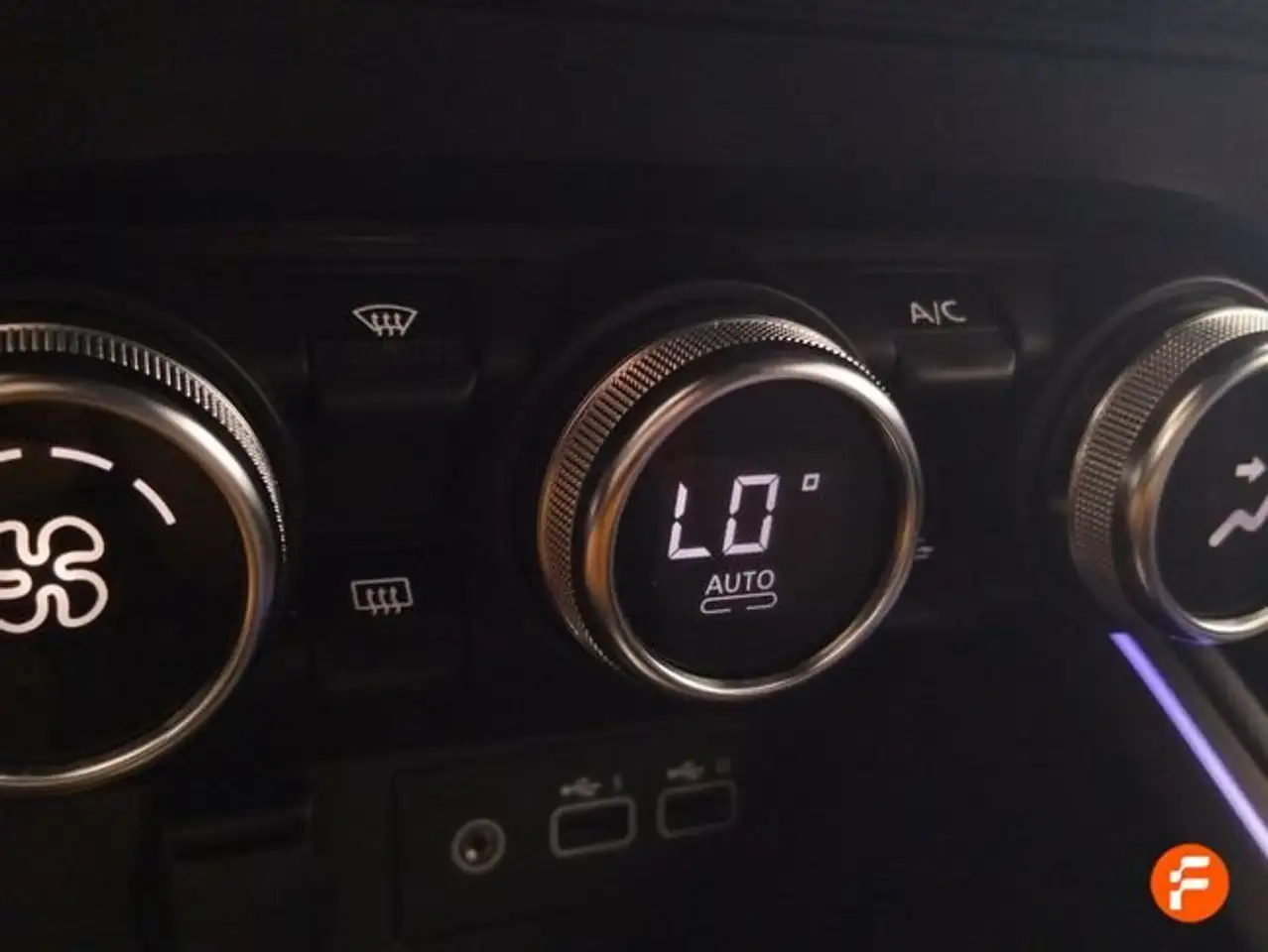 Renault Clio Techno TCe 90 (67kw) — Galería del vehículo 18