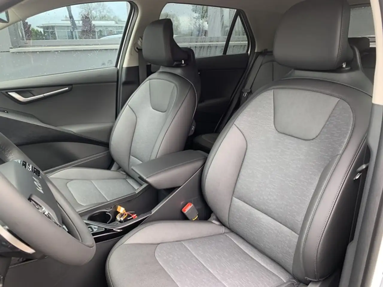 Kia Niro 1.6 HEV DCT SPIRIT 18 ZOLL TECHNO — Vehicle gallery 8