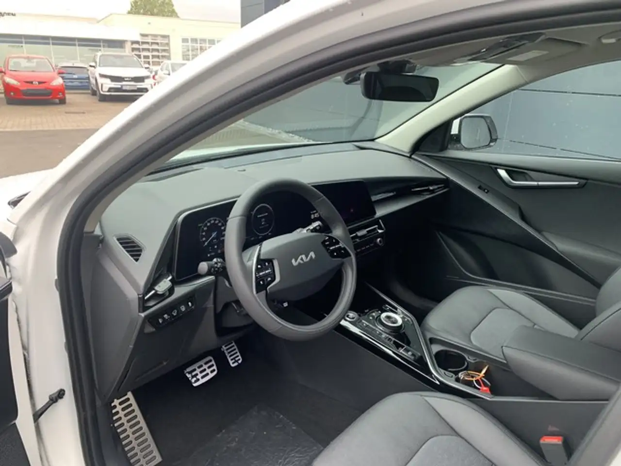 Kia Niro 1.6 HEV DCT SPIRIT 18 ZOLL TECHNO — Vehicle gallery 7