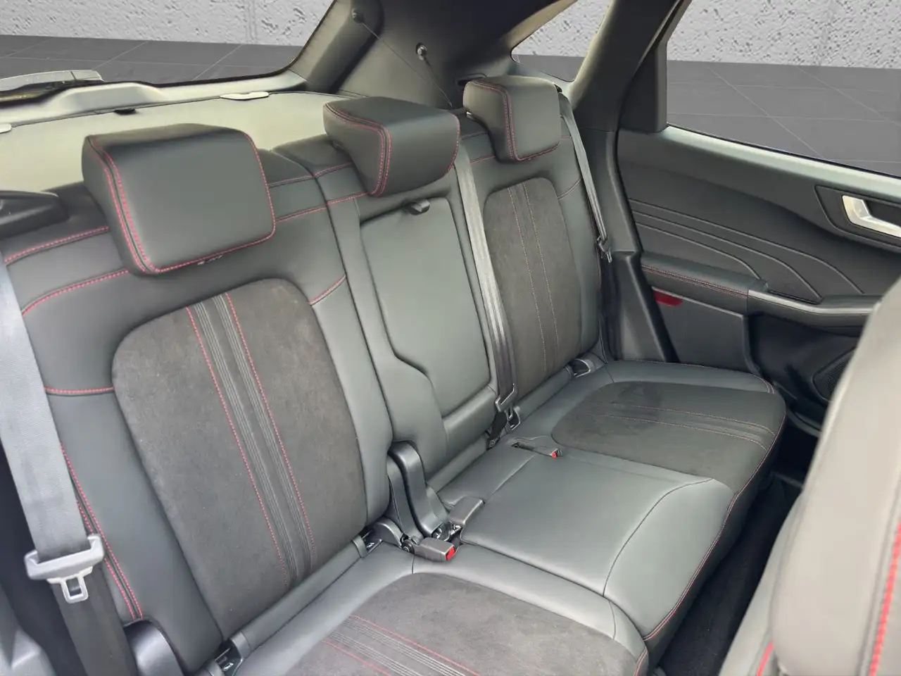 Ford Kuga ST-Line X*Pano*AHK*ACC*LED*360°*Virtual* — Vehicle gallery 26