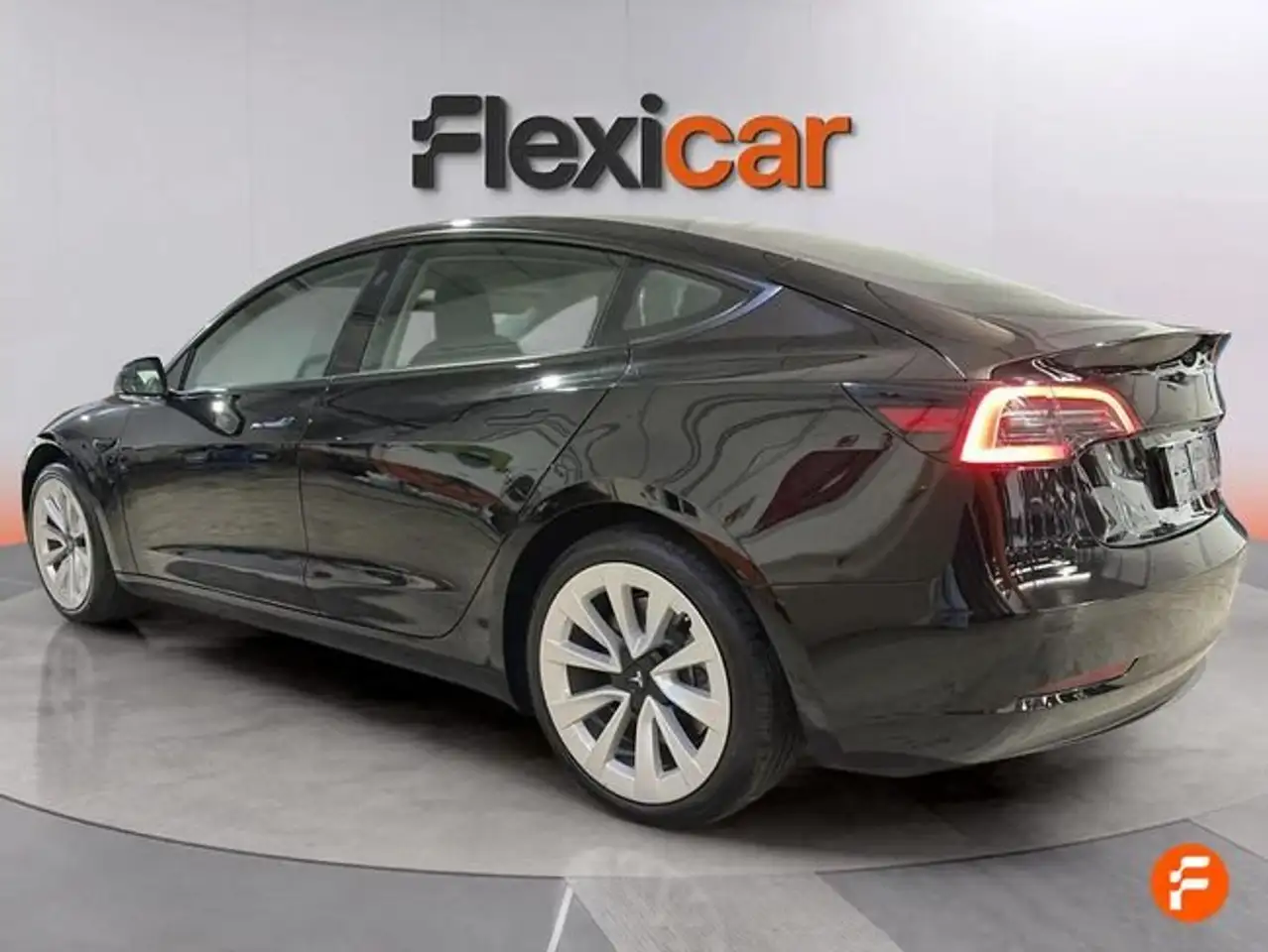 Tesla Model 3 RWD — معرض صور السيارة 5
