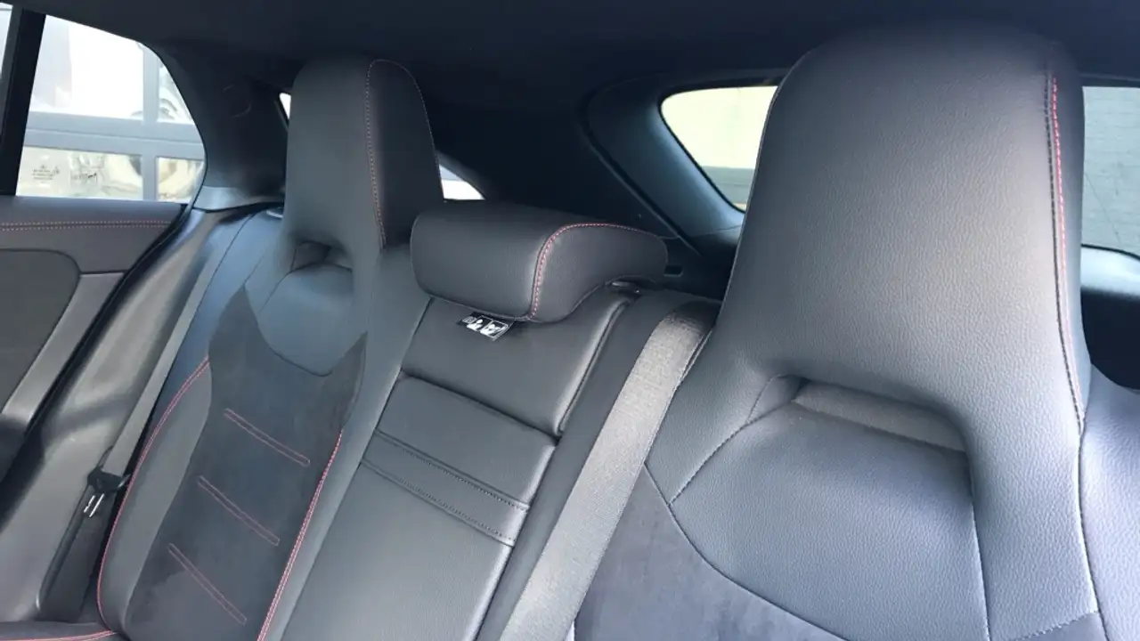 Mercedes-Benz CLA 200 -CLASS D SHOOTING BRAKE — Vehicle gallery 11