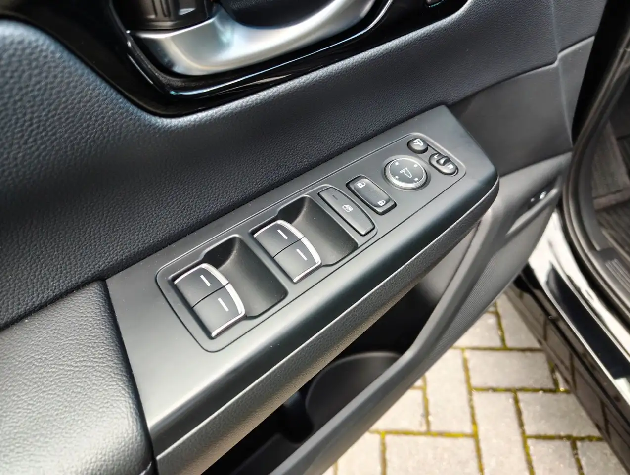 Honda CR-V 2,0 e:PHEV Advance Tech 2WD AHK/Navi — Vehicle gallery 14