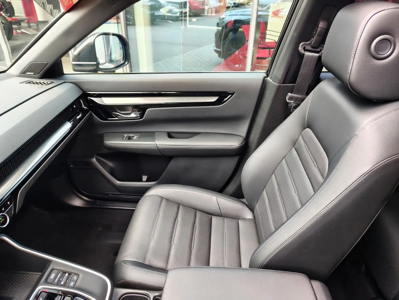 Honda CR-V 2,0 e:PHEV Advance Tech 2WD AHK/Navi — Vehicle gallery 22