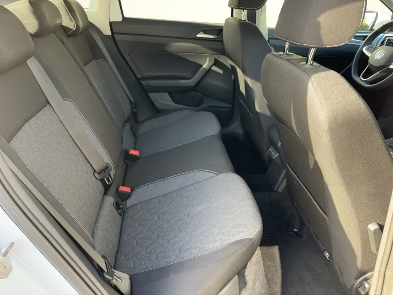 Volkswagen Taigo Move 1.0 TSI DSG NAV,RFK,SHZ,ACC,DAB+,LED — معرض صور السيارة 18