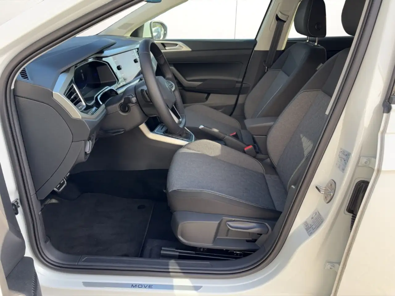 Volkswagen Taigo Move 1.0 TSI DSG NAV,RFK,SHZ,ACC,DAB+,LED — معرض صور السيارة 10