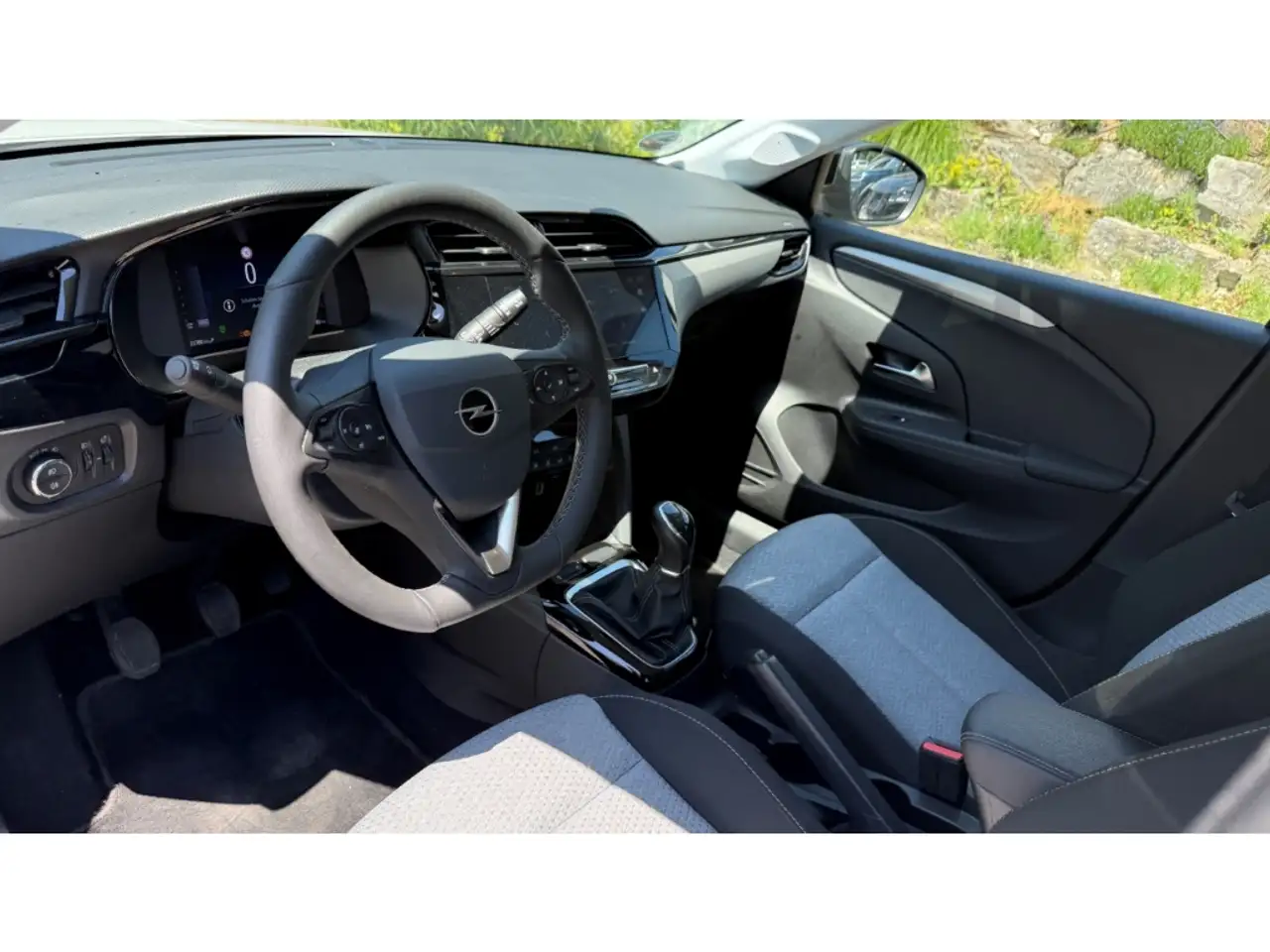 Opel Corsa F Basis Apple CarPlay Android Auto Musikstreaming — Galerie du véhicule 4