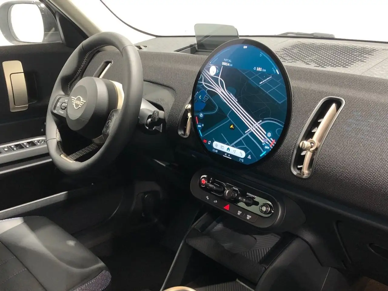 MINI One D Countryman Essential — Galerie du véhicule 8
