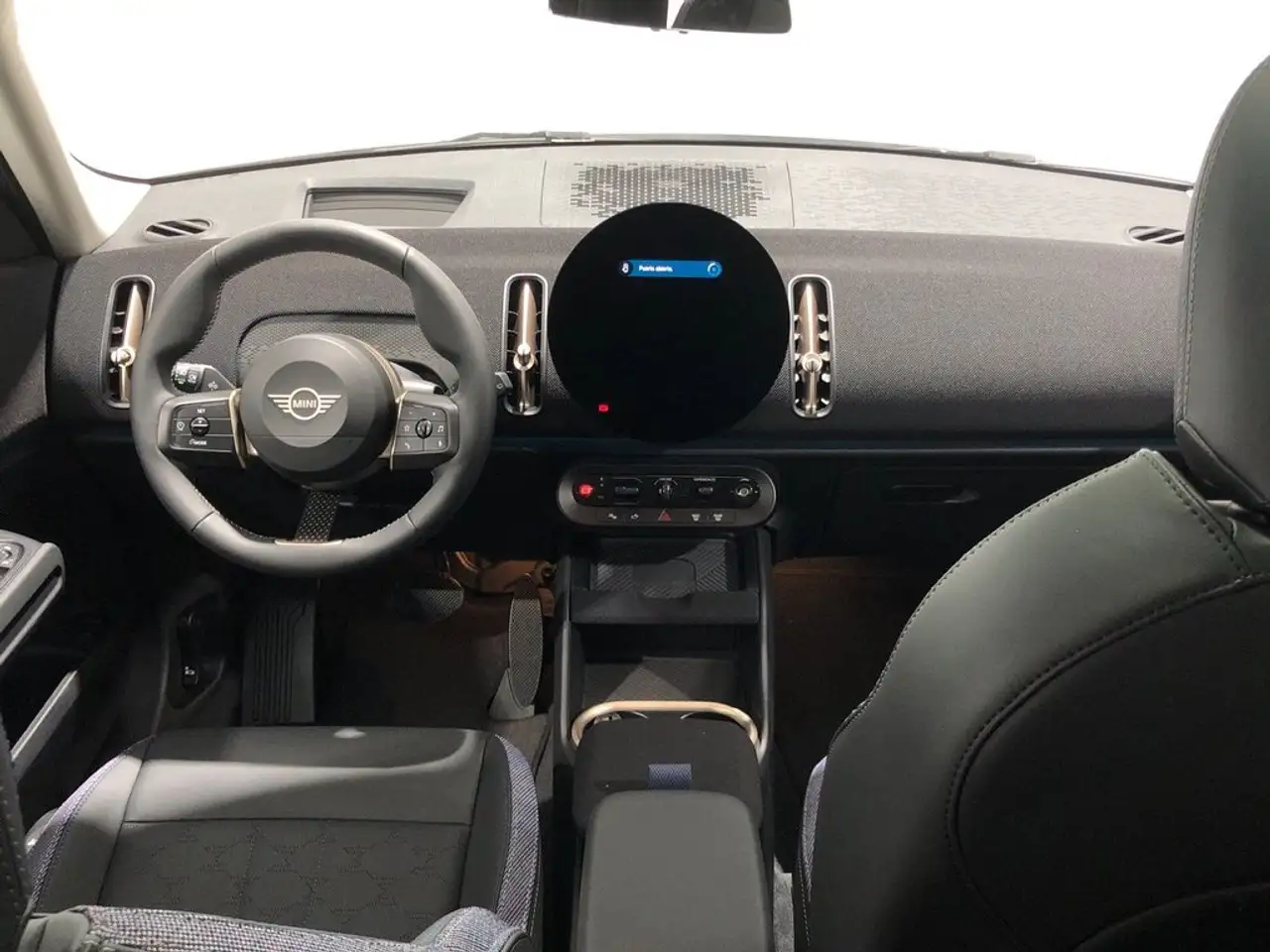 MINI One D Countryman Essential — Galerie du véhicule 7
