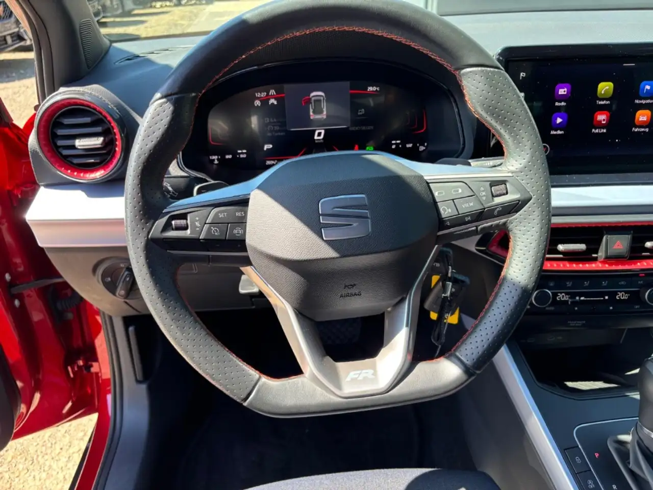 SEAT Arona FR 1.0 TSI Navi LED Apple CarPlay Mehrzonenklima — Galería del vehículo 13